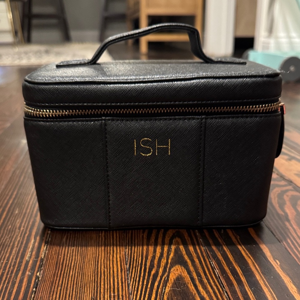 ISH Black and Gold Toiletry Bag